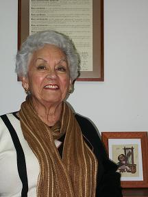 Biografía de Vicenta Cortés Alonso, presidenta de honor de AEFP, recientemente fallecida